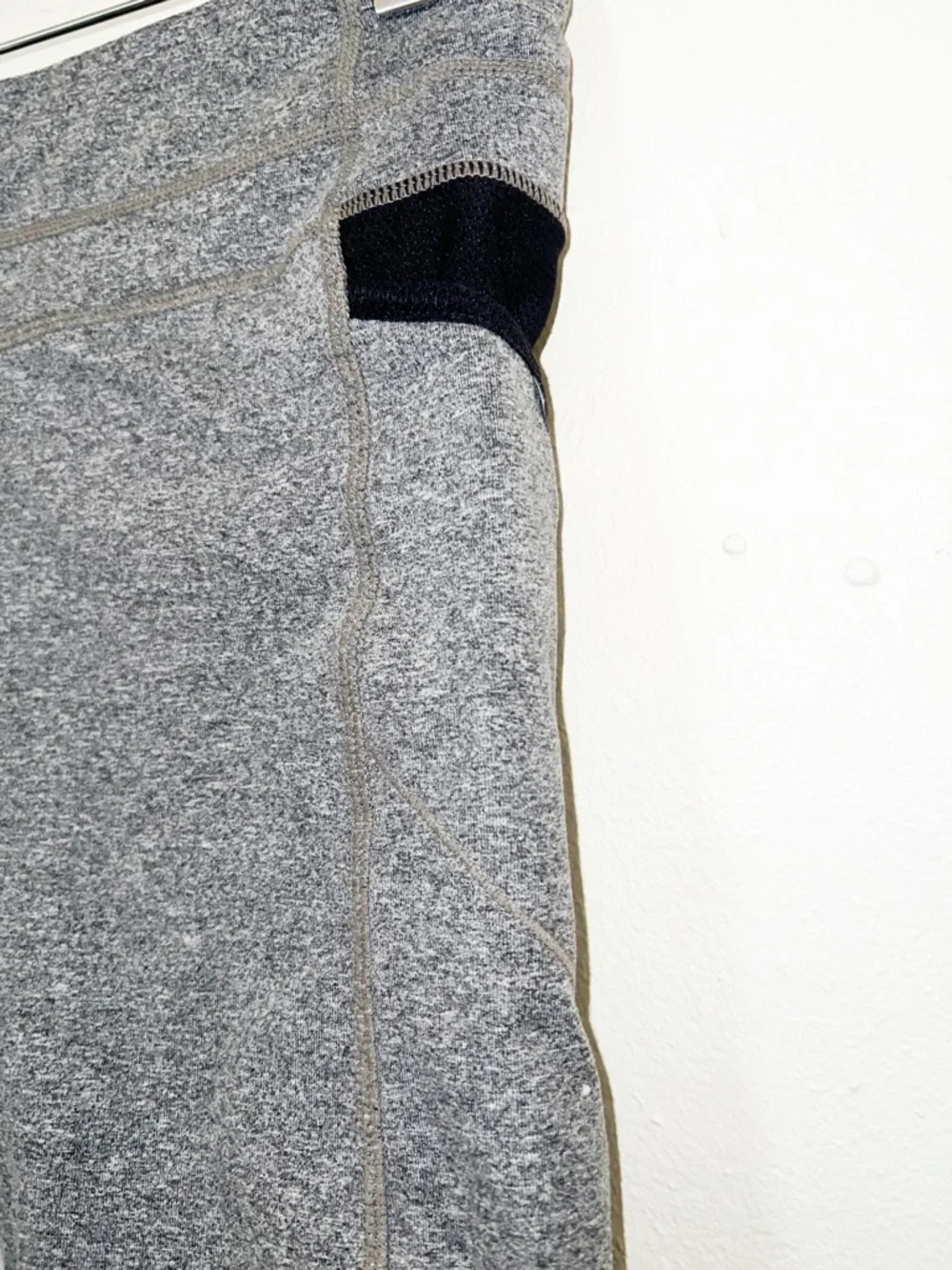Athleta Heather gray black zipper and side phone pocket high rise biker shorts - Picture 4 of 11